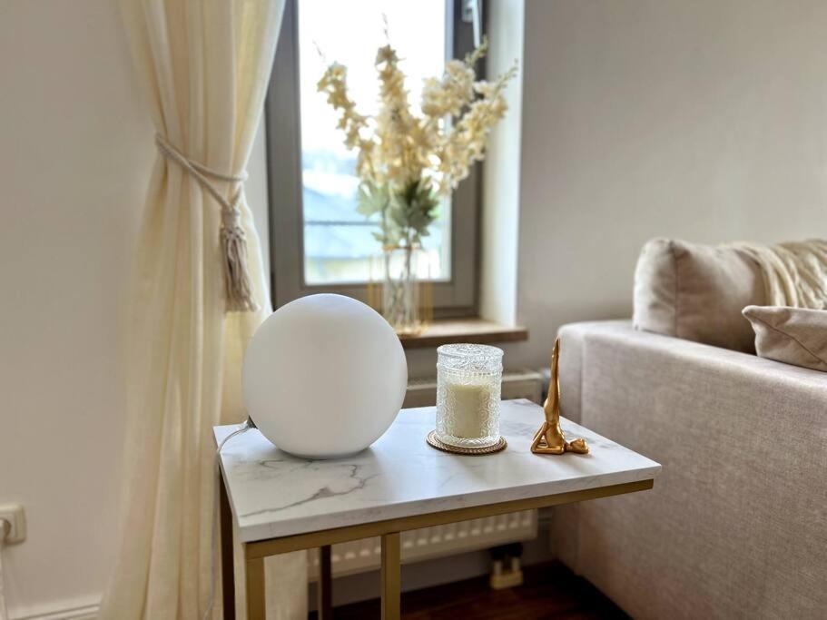 Bali Home Stylische Wohnung Mit Terrasse Schönefeld Kültér fotó