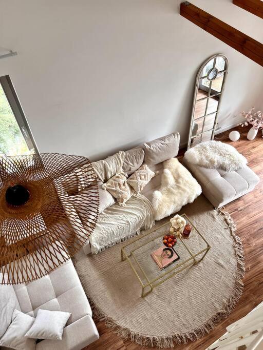 Bali Home Stylische Wohnung Mit Terrasse Schönefeld Kültér fotó